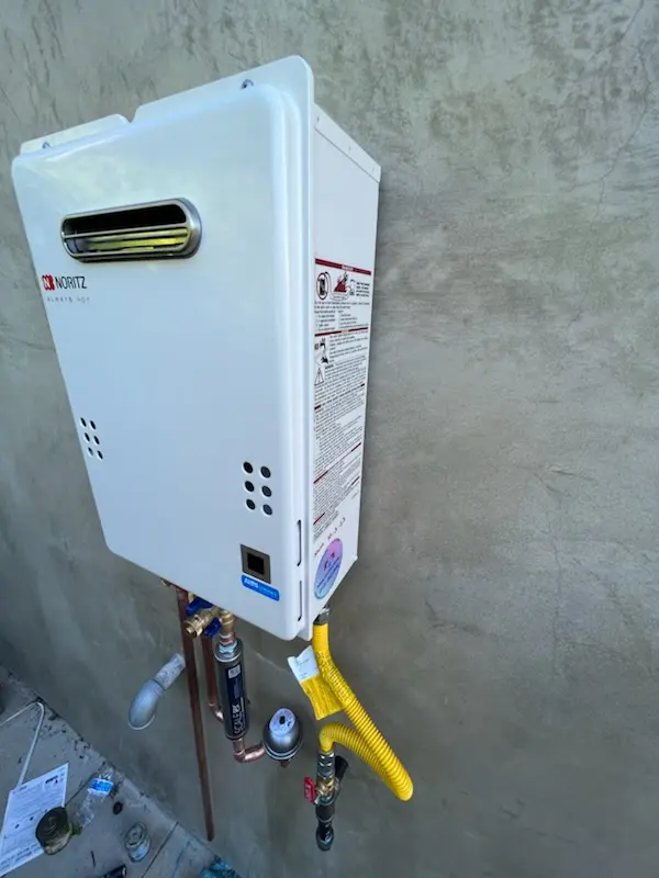 Tankless water heater installation for Ellendale homes